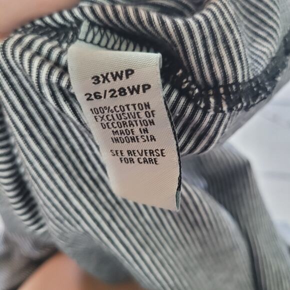 Catherines Size 3x WP Lace Floral Black White Striped Casual Tee Basics Feminine - Picture 9 of 10